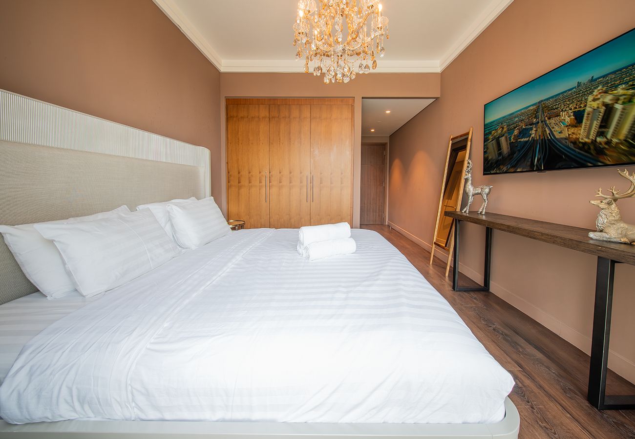 Apartment in Dubai - Luxury Apt 3 Bedroom+Maid Connected to Dubai Mall