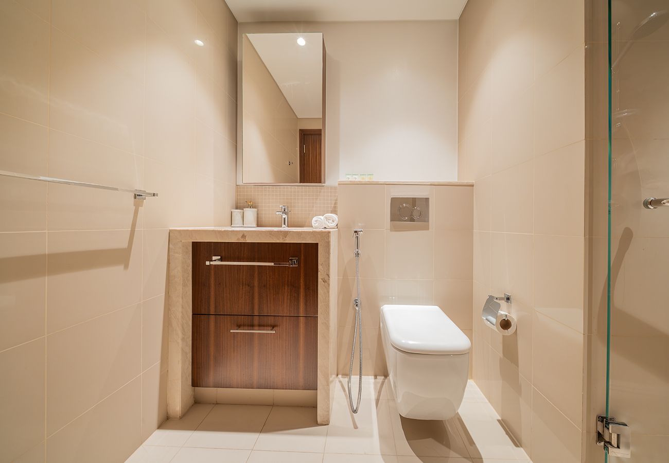 Apartment in Dubai - Luxury Apt 3 Bedroom+Maid Connected to Dubai Mall