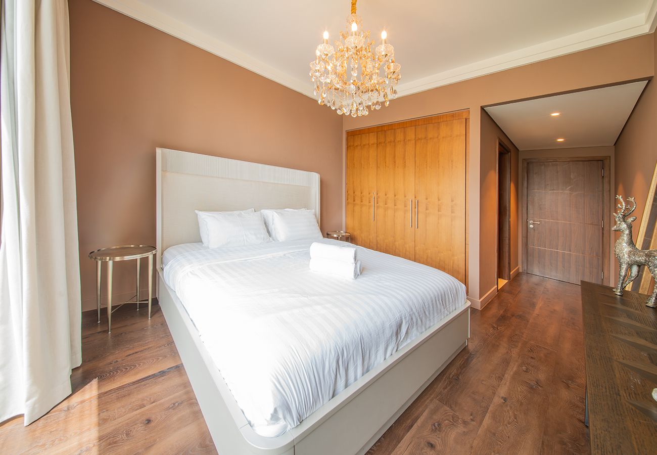 Apartment in Dubai - Luxury Apt 3 Bedroom+Maid Connected to Dubai Mall