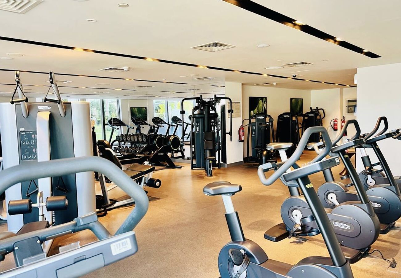 Apartment in Dubai - Luxury Apt 3 Bedroom+Maid Connected to Dubai Mall