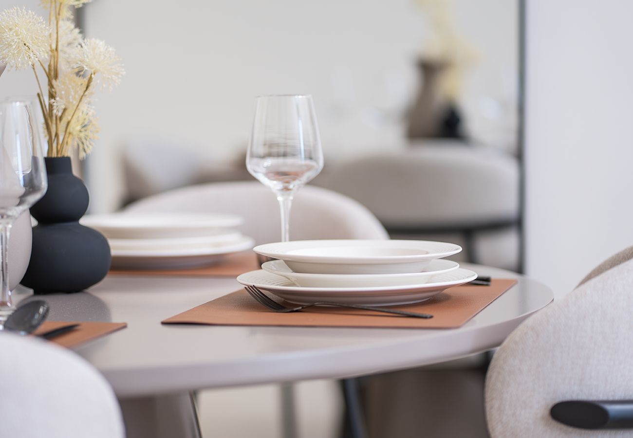 Apartment in Dubai - Beautiful 1 Bed in Binghatti Azure