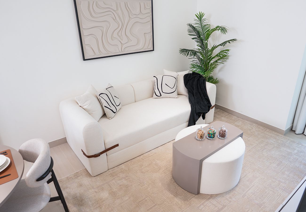Apartment in Dubai - Beautiful 1 Bed in Binghatti Azure