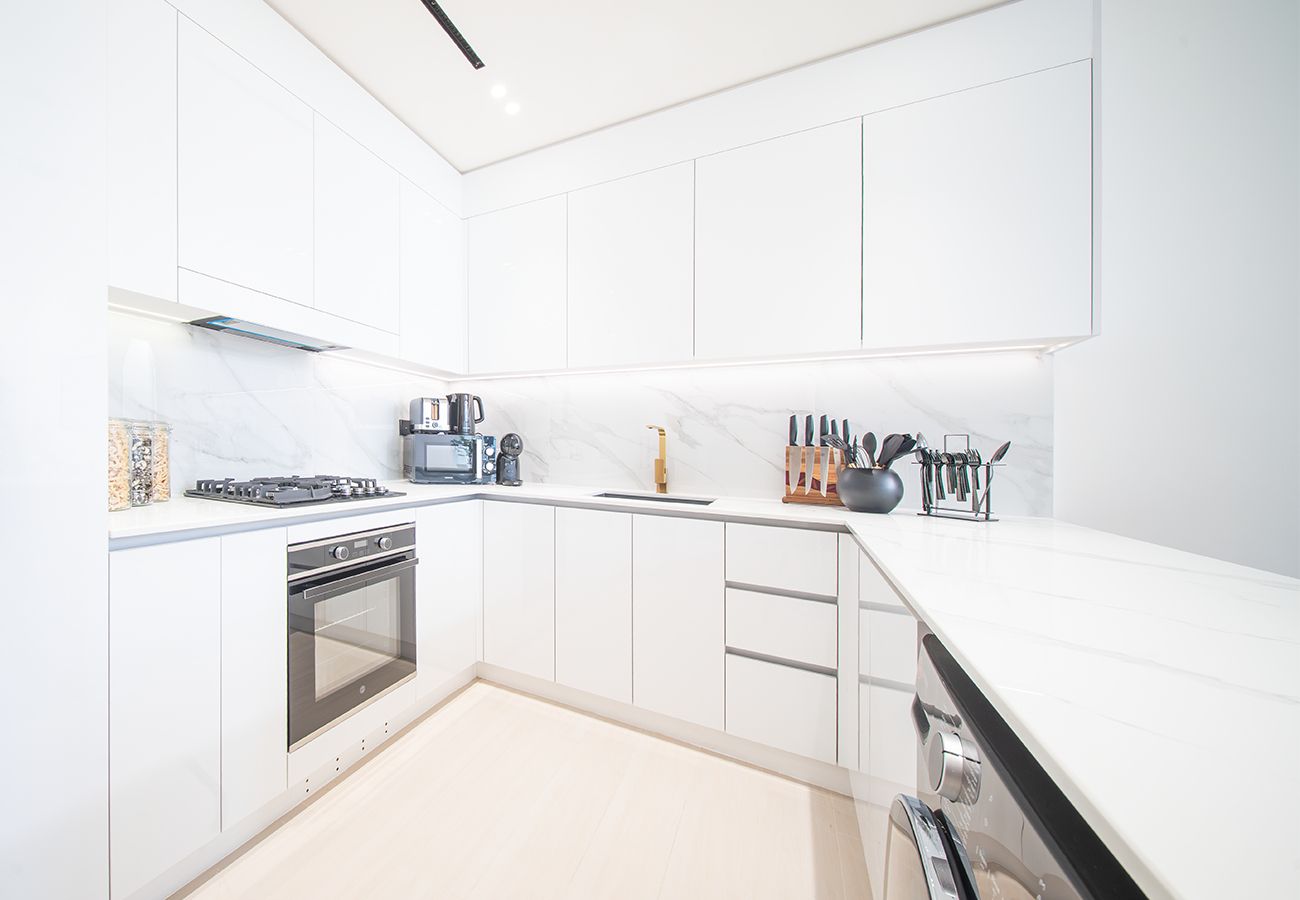Apartment in Dubai - Beautiful 1 Bed in Binghatti Azure