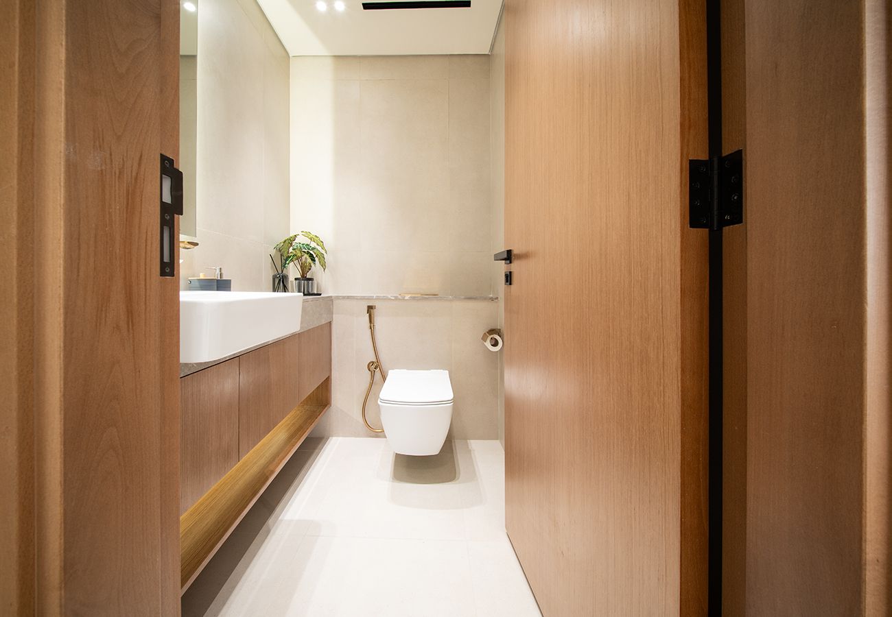 Apartment in Dubai - Beautiful 1 Bed in Binghatti Azure