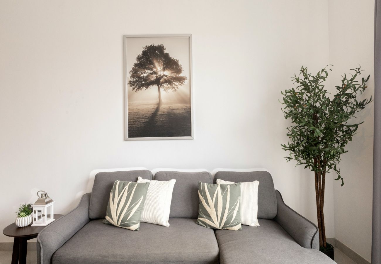 Apartment in Dubai - Stunning 2 Bed in La Riviera Azure JVC