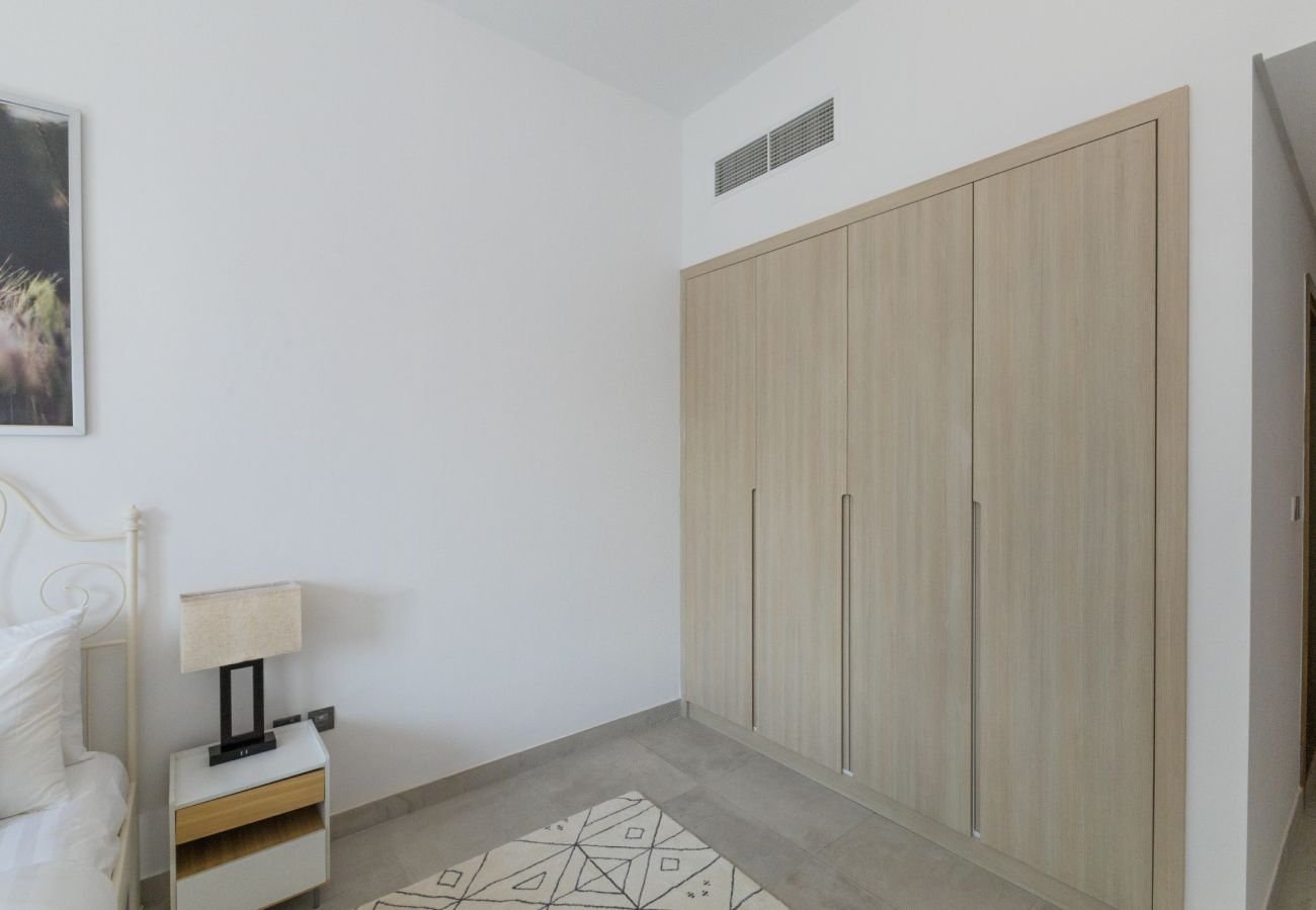 Apartment in Dubai - Stunning 2 Bed in La Riviera Azure JVC