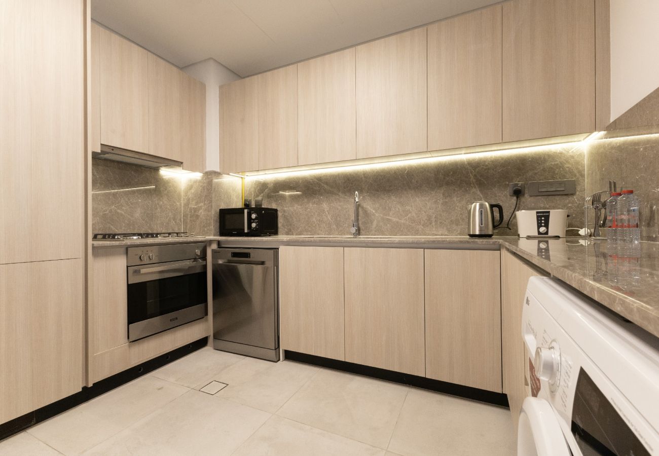 Apartment in Dubai - Stunning 2 Bed in La Riviera Azure JVC