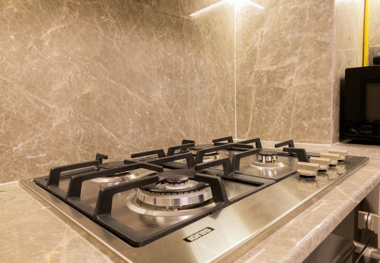 Apartment in Dubai - Stunning 2 Bed in La Riviera Azure JVC