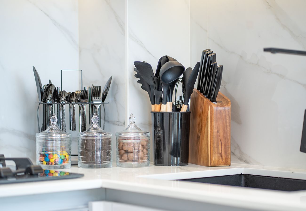 Apartment in Dubai - Beautiful 1 Bed in Binghatti House