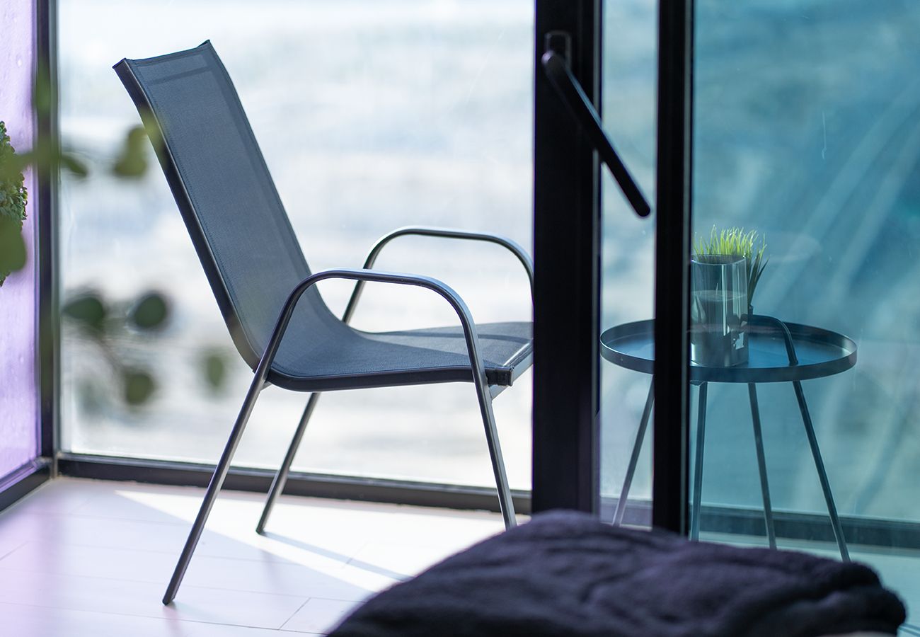 Apartment in Dubai - Beautiful 1 Bed in Binghatti House