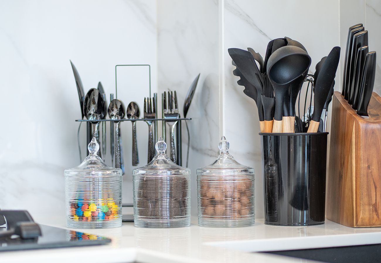 Apartment in Dubai - Beautiful 1 Bed in Binghatti House