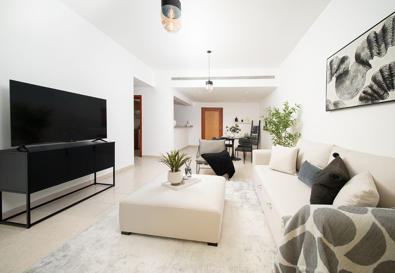 Apartment in Dubai - Stunning 1 Bed in Al Dhafra 2 The Greens