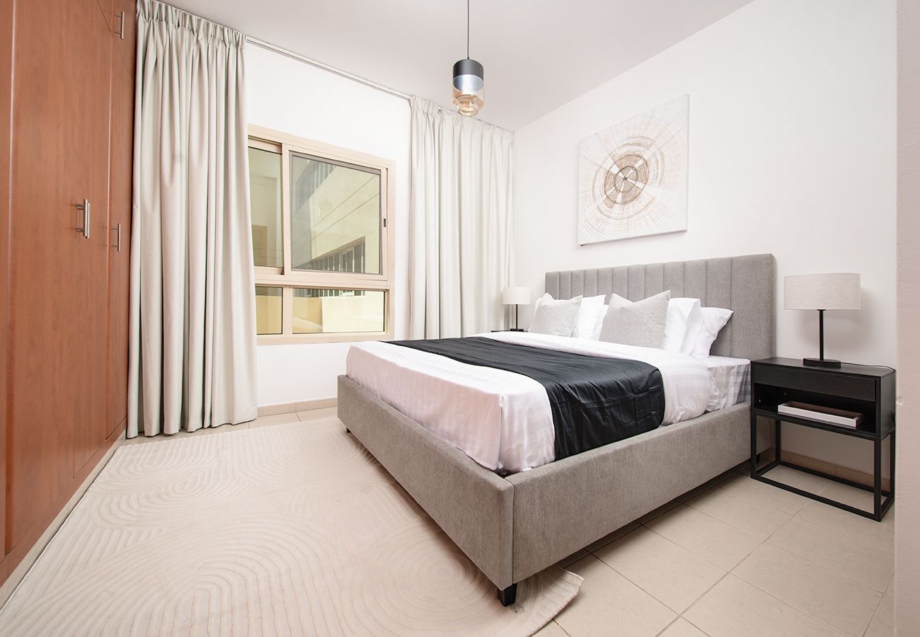 Apartment in Dubai - Stunning 1 Bed in Al Dhafra 2 The Greens