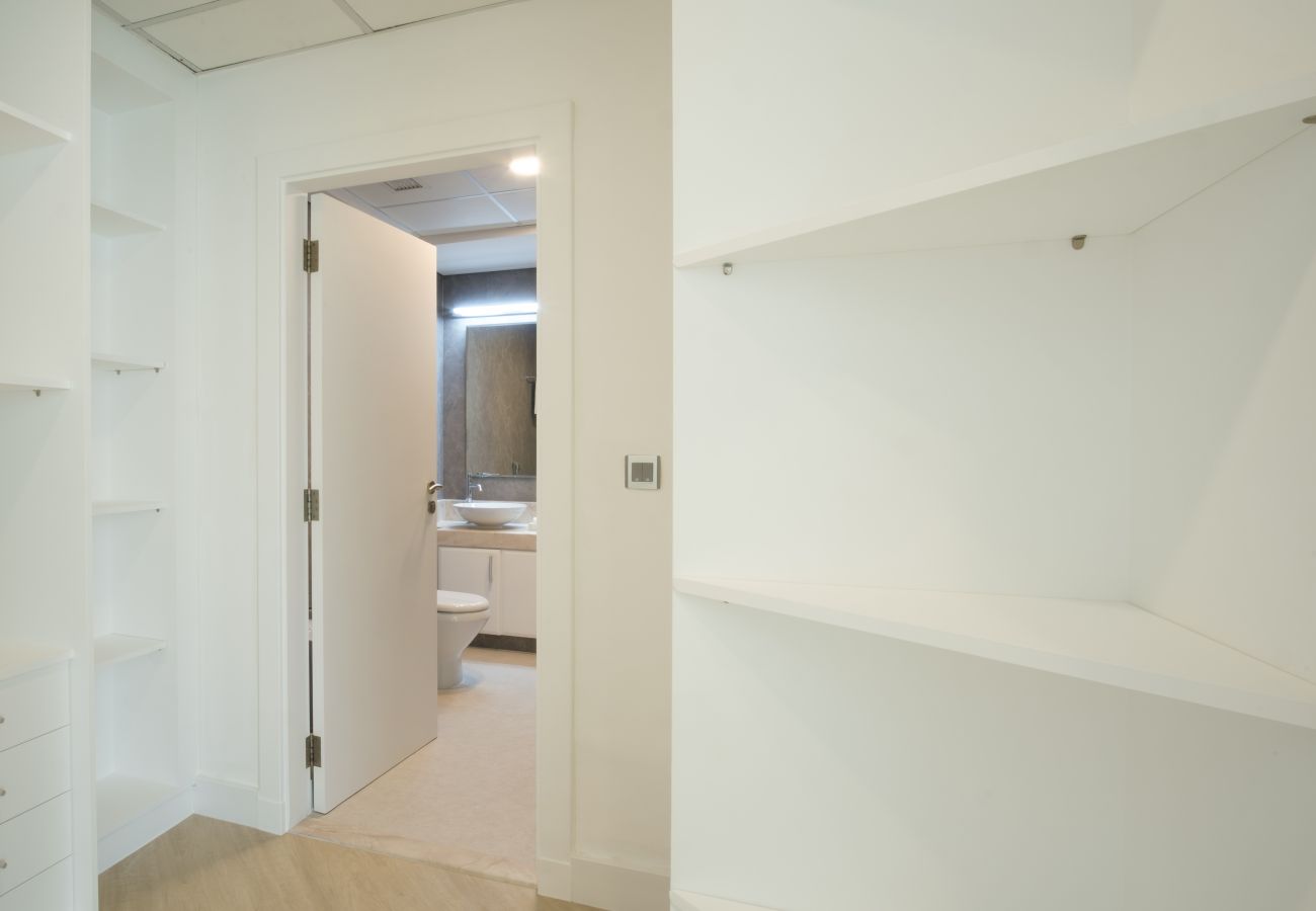 Apartment in Dubai - Stunning 2 Bed Apartment in Shoreline 12