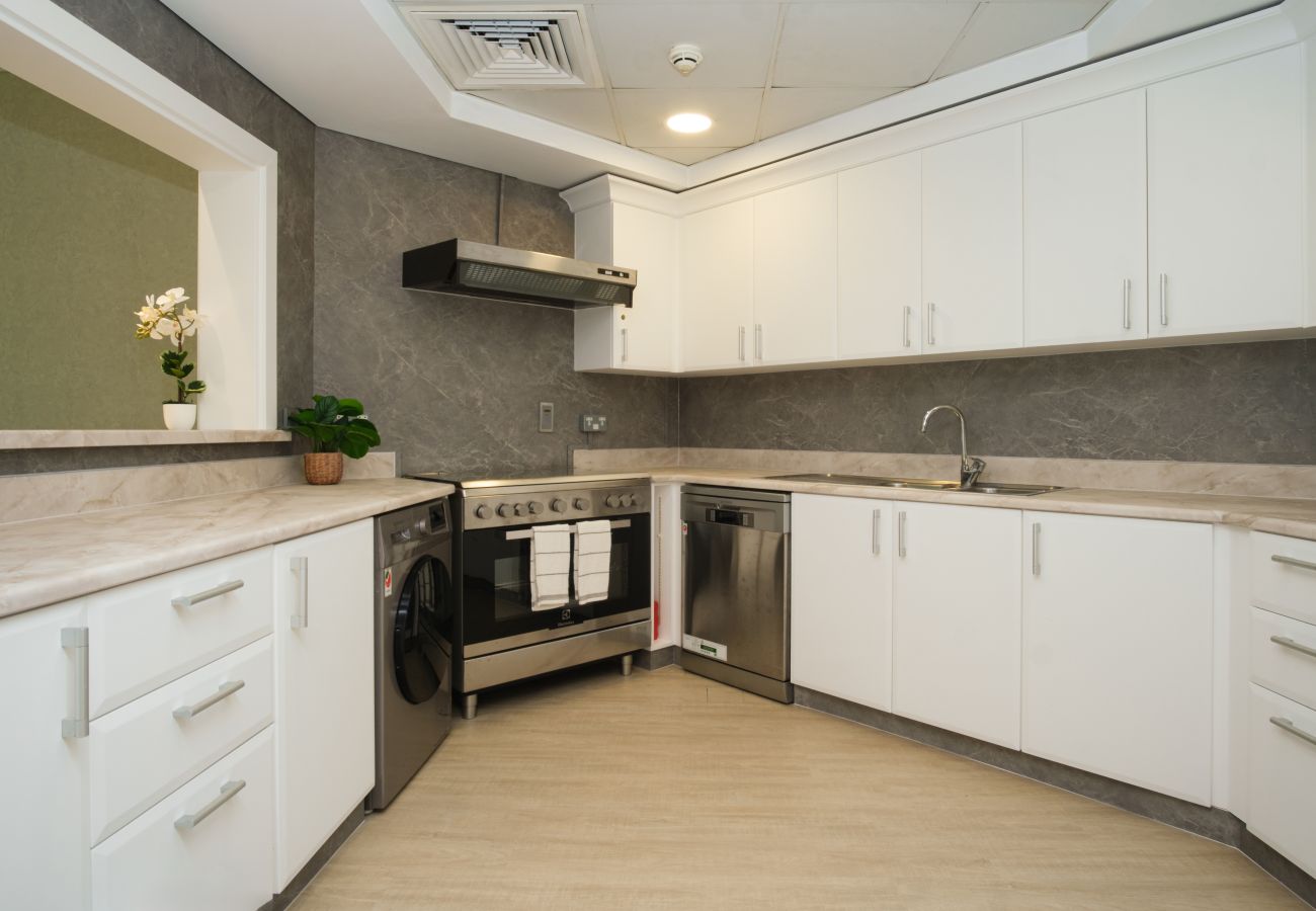 Apartment in Dubai - Stunning 2 Bed Apartment in Shoreline 12