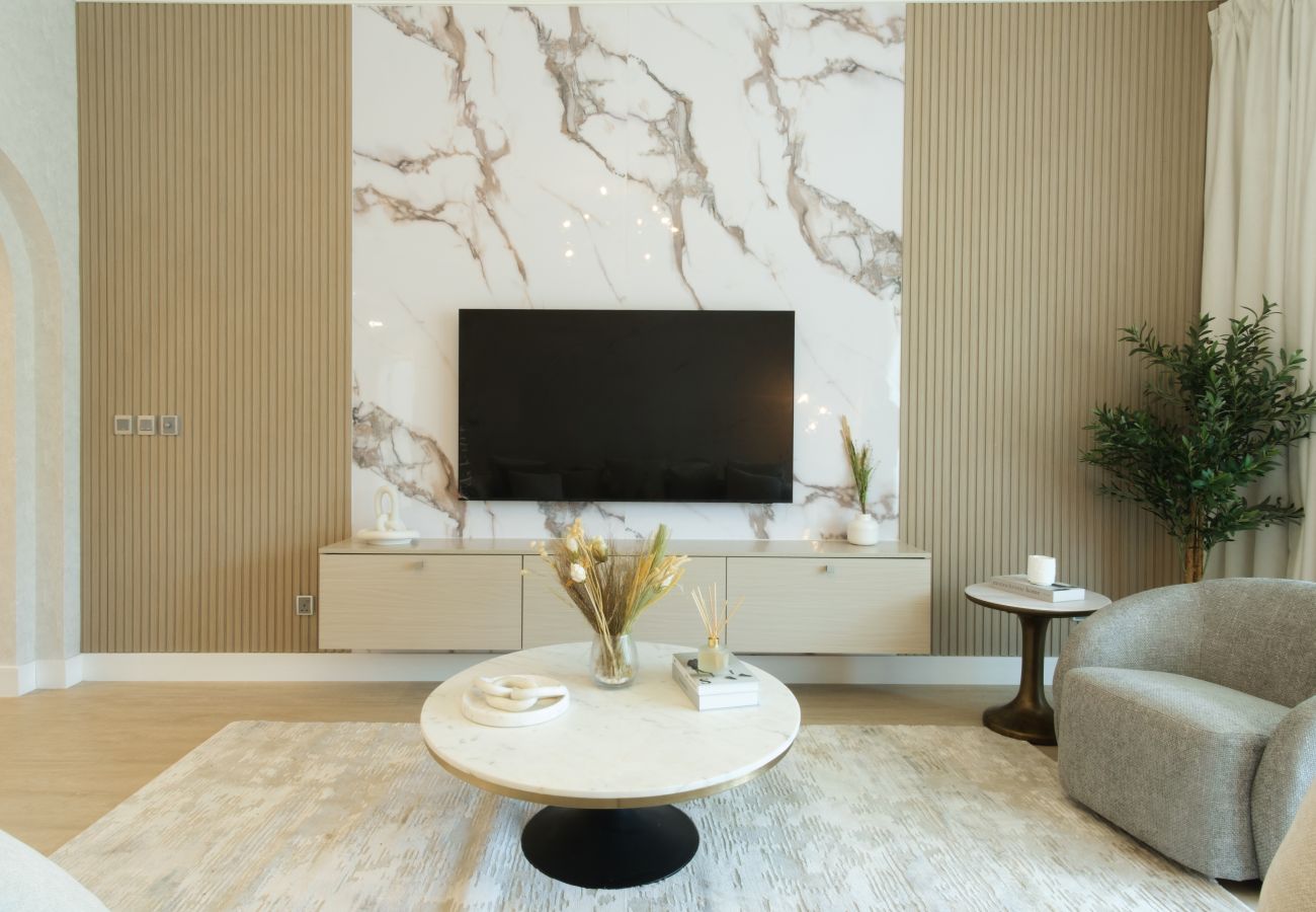 Apartment in Dubai - Stunning 2 Bed Apartment in Shoreline 12