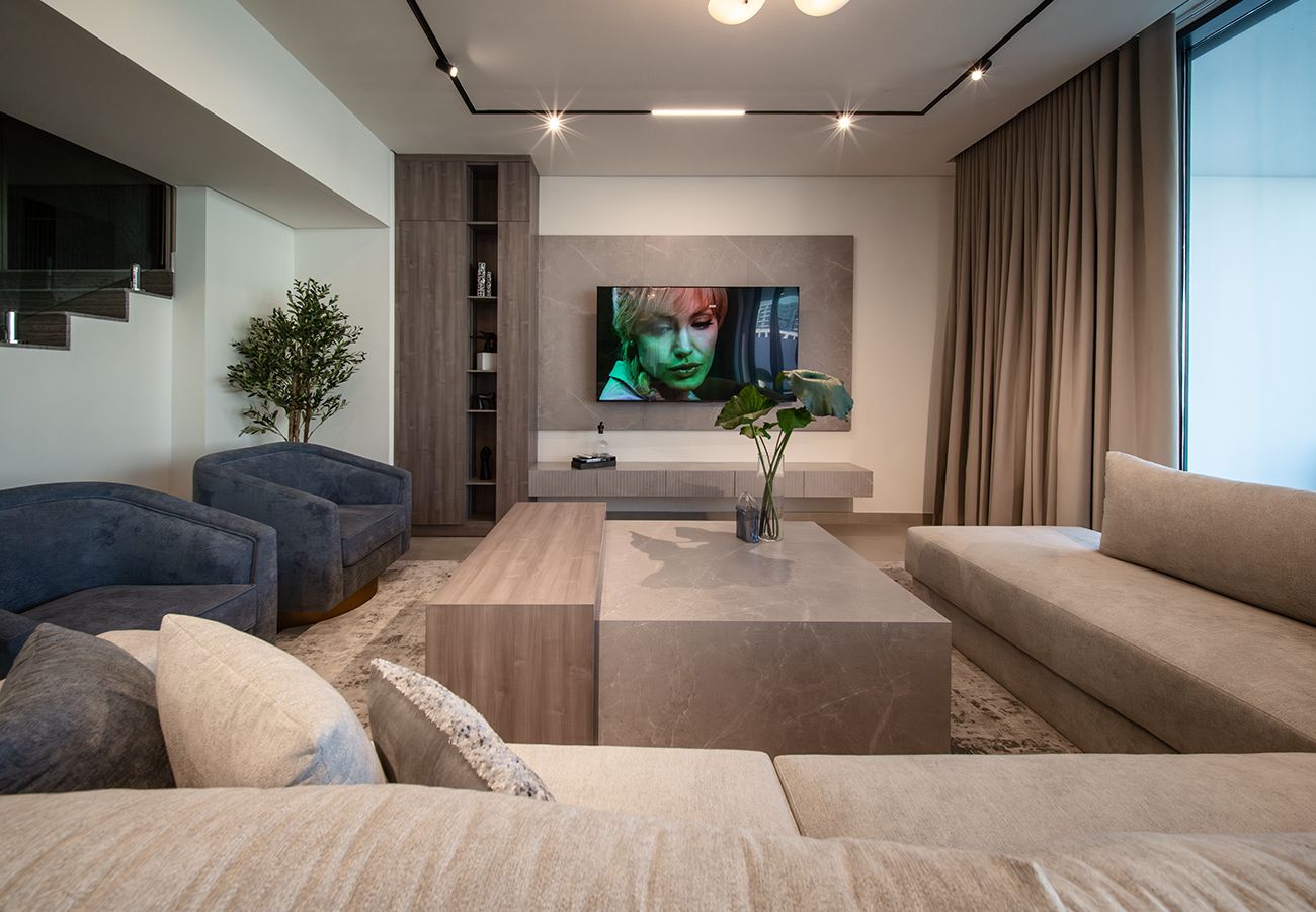 Villa in Ajmal Makan - Luxury Villa overlooking sea with private pool