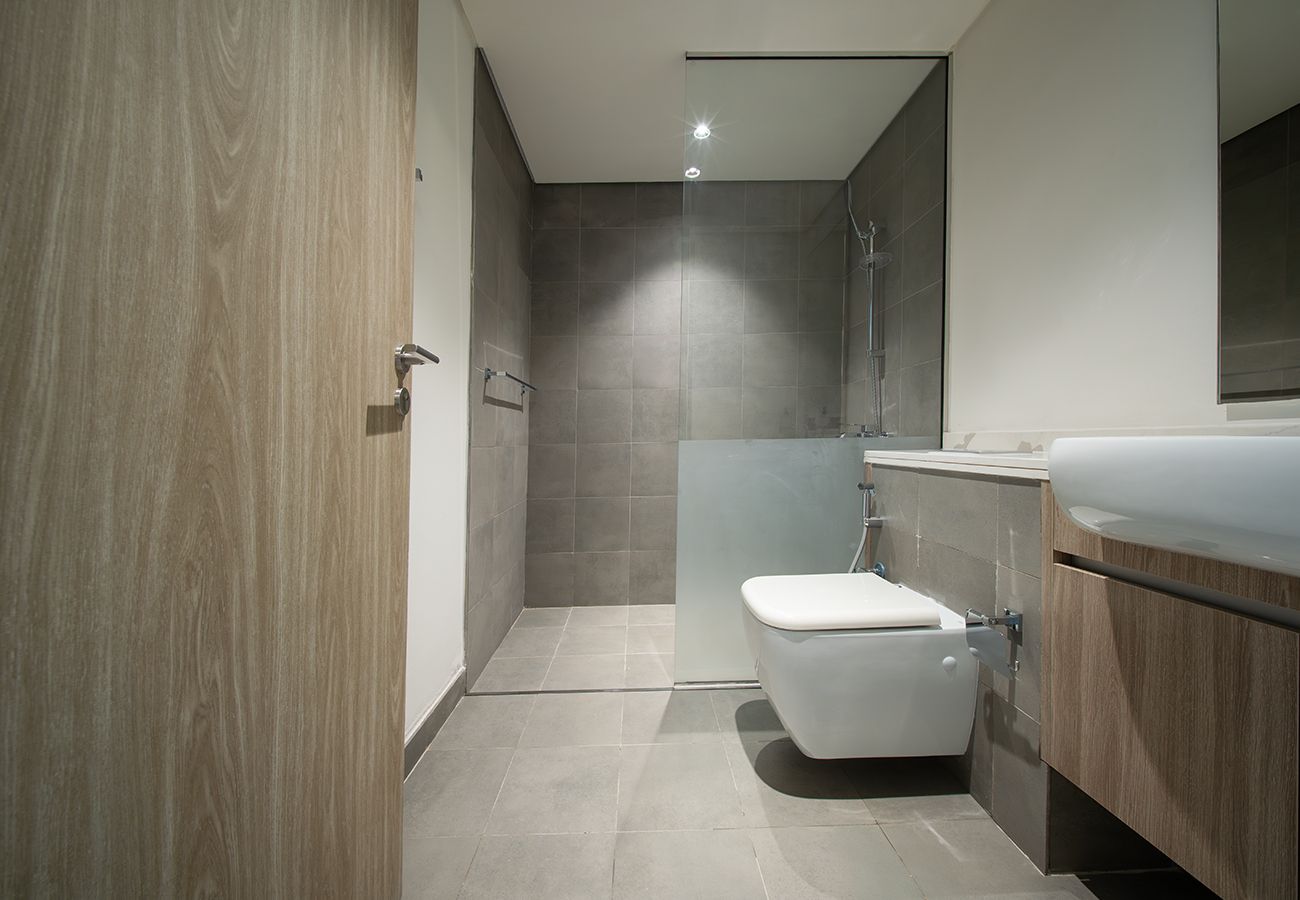 Villa in Ajmal Makan - Luxury Villa overlooking sea with private pool