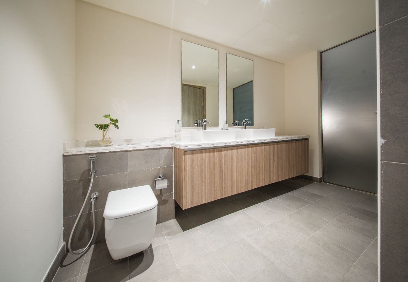 Villa in Ajmal Makan - Luxury Villa overlooking sea with private pool