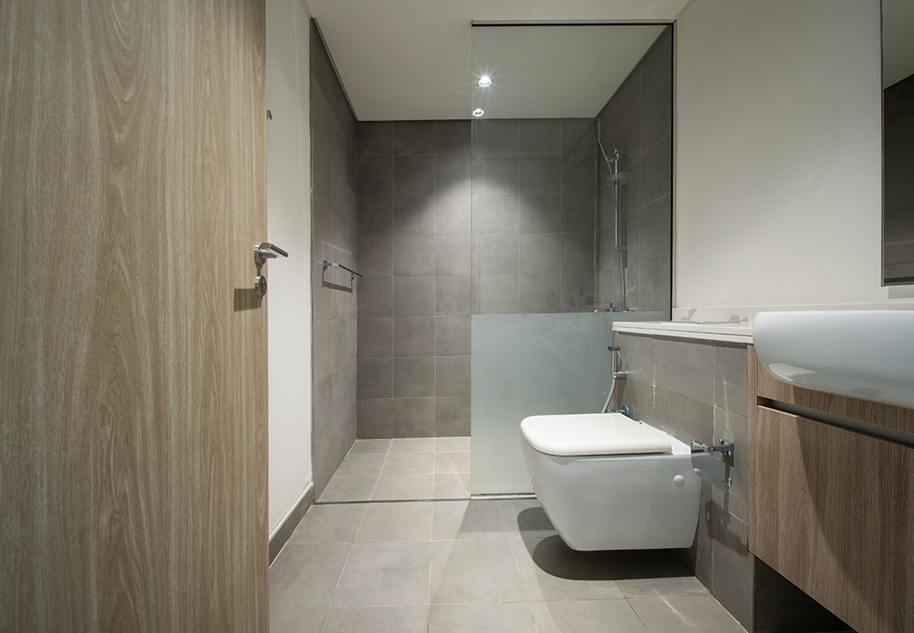 Villa in Ajmal Makan - Luxury Villa overlooking sea with private pool