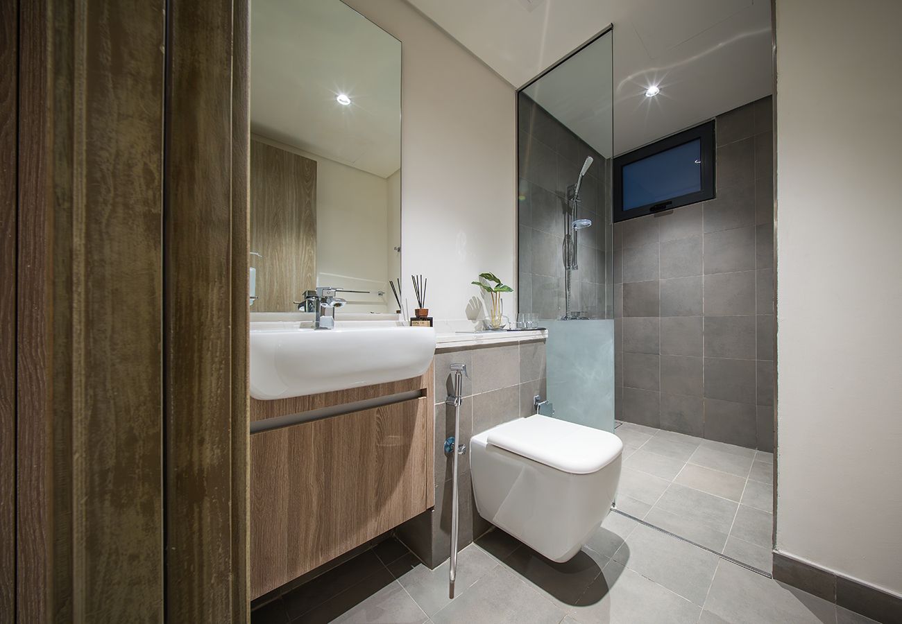 Villa in Ajmal Makan - Luxury Villa overlooking sea with private pool