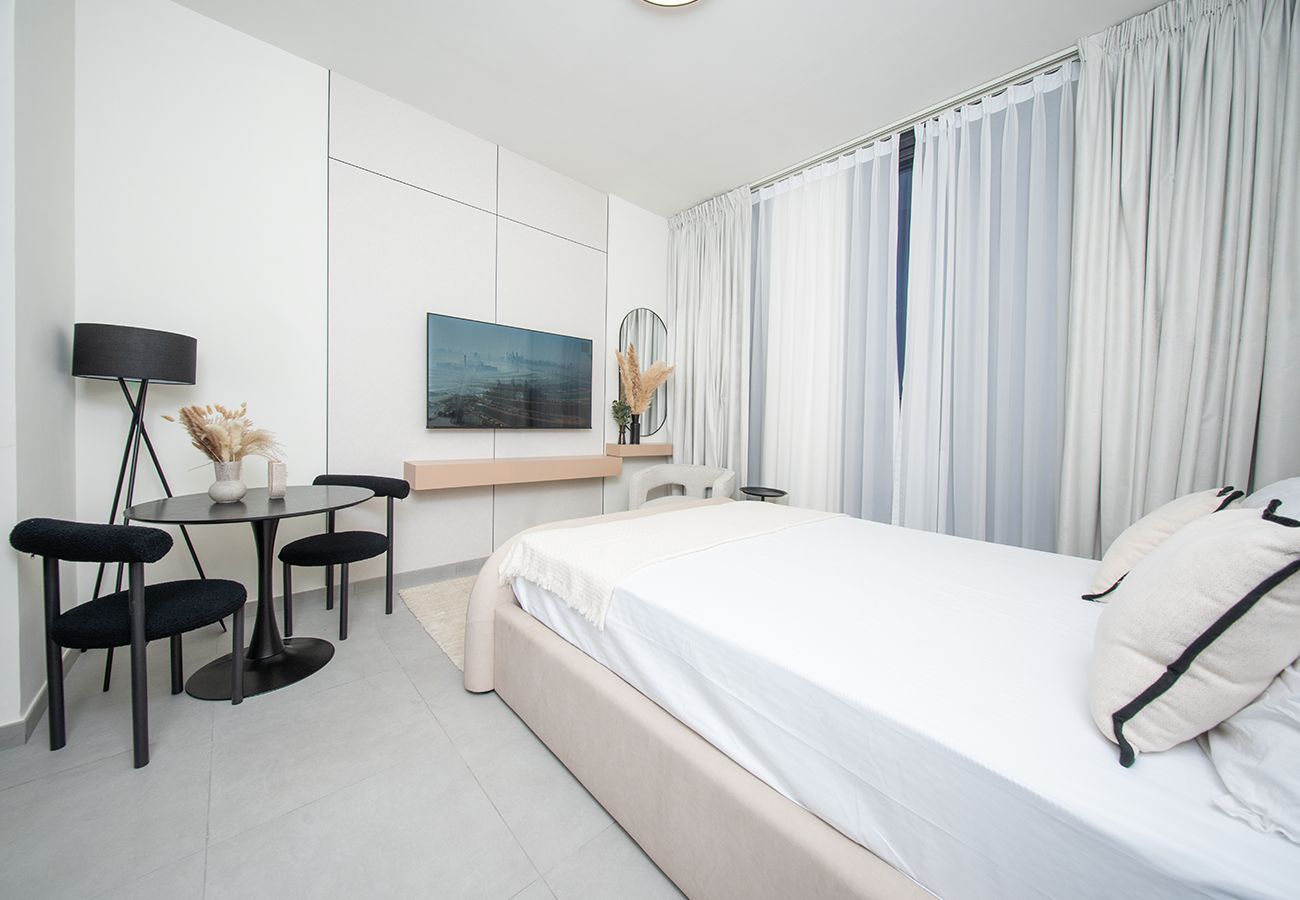 Studio in Sharjah - Stunning Studio in Solo 1 By Arada