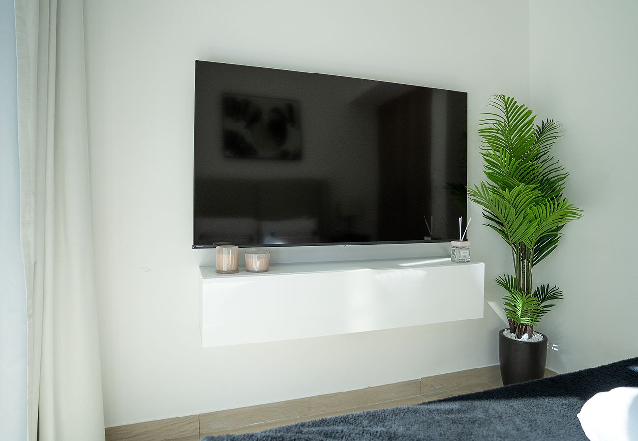 Studio in Dubai - Stylish Studio in Azizi Riviera 38