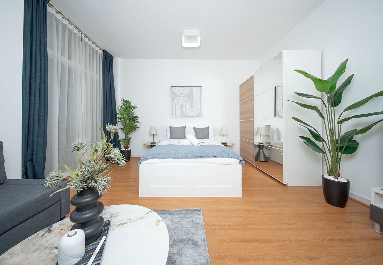 Studio in Dubai - Elegant Studio in Arabian Gate