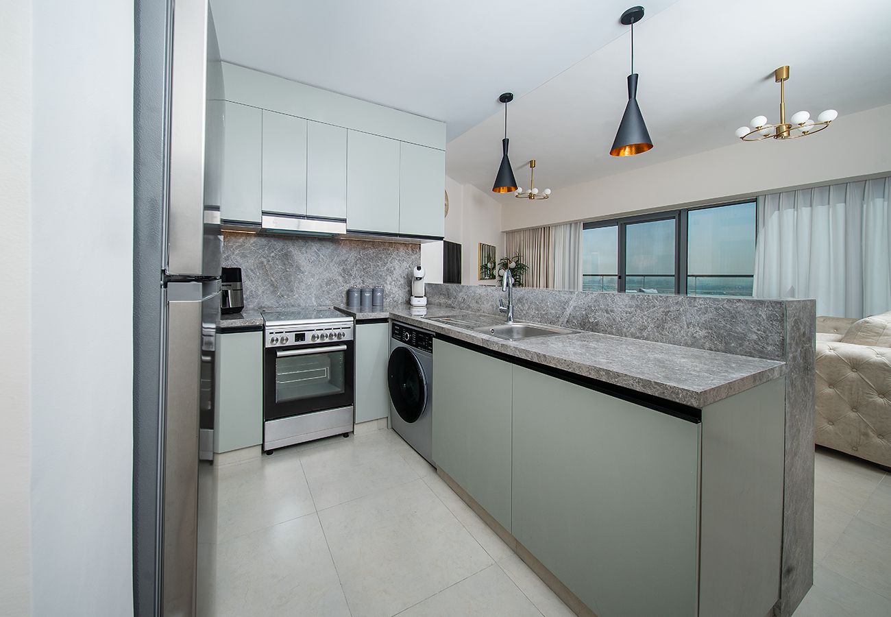 Apartment in Dubai - 1 Bed in Golf Gate With Golf Course View