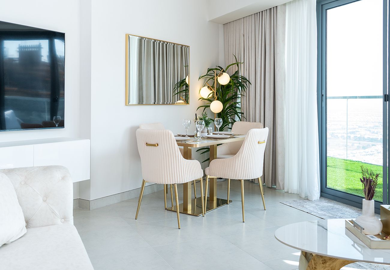 Apartment in Dubai - 1 Bed in Golf Gate With Golf Course View