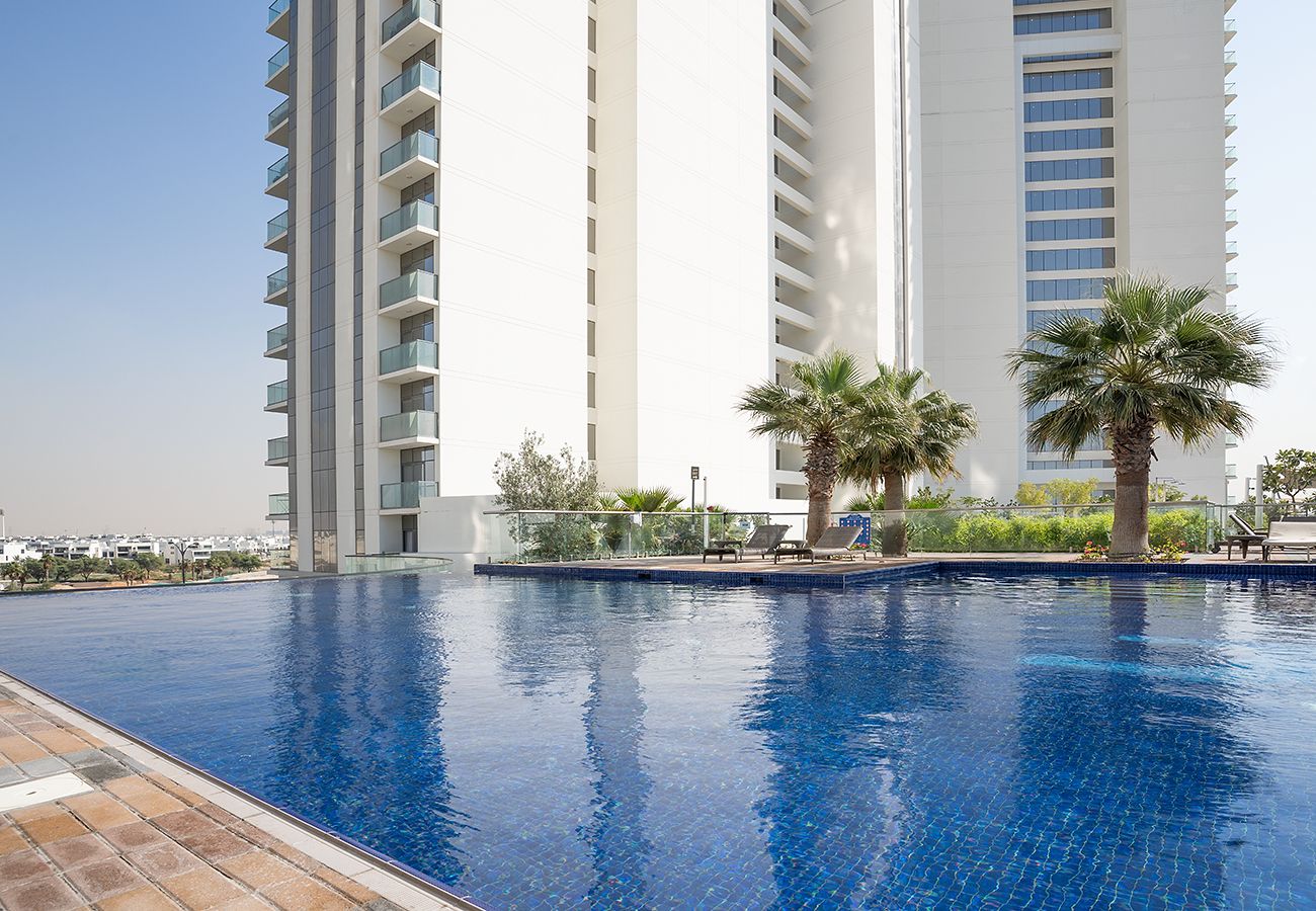 Apartment in Dubai - 1 Bed in Golf Gate With Golf Course View