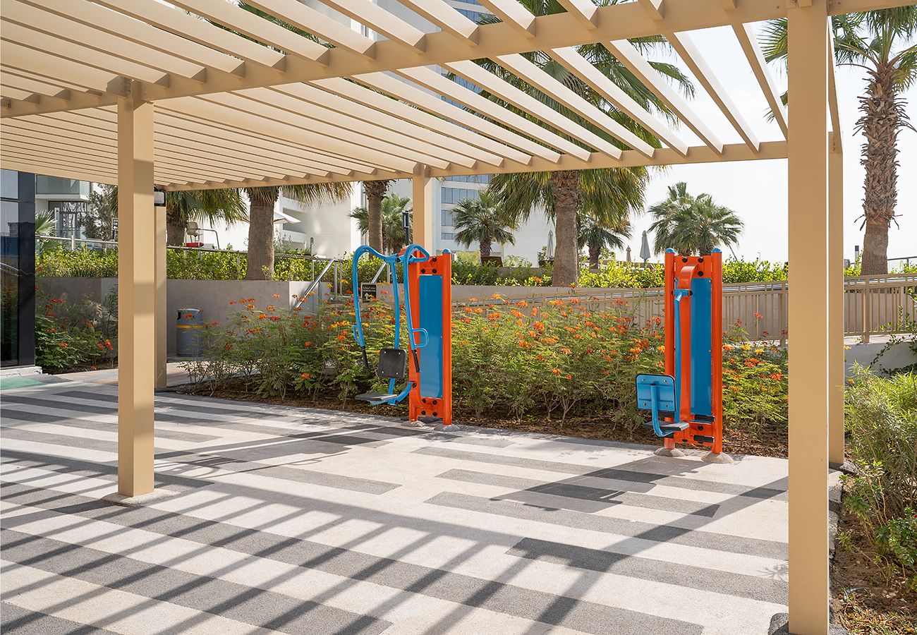 Apartment in Dubai - 1 Bed in Golf Gate With Golf Course View