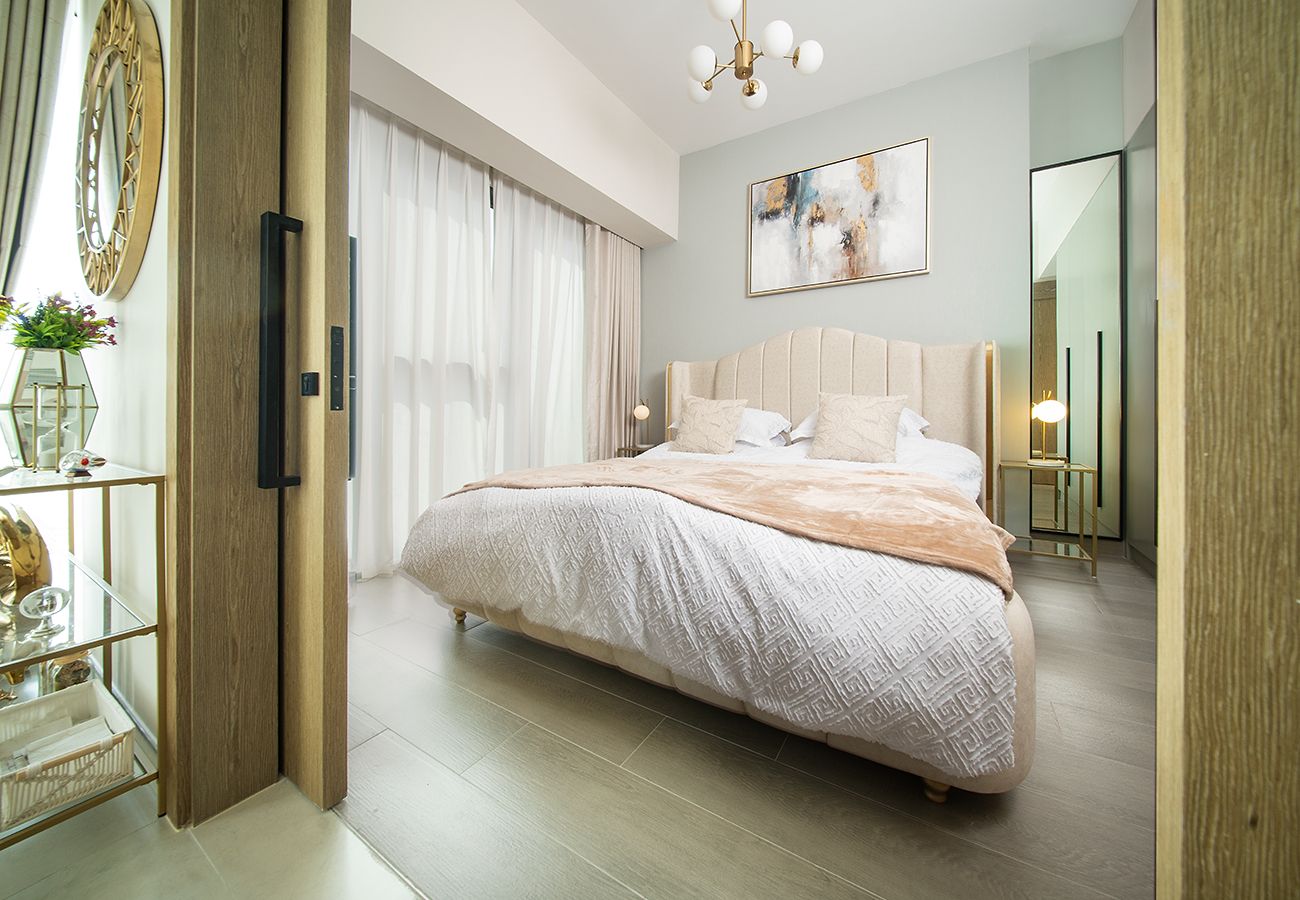 Apartment in Dubai - 1 Bed in Golf Gate With Golf Course View