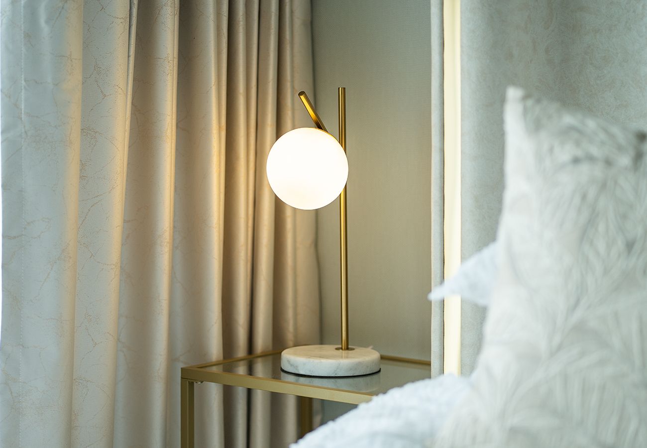 Apartment in Dubai - 1 Bed in Golf Gate With Golf Course View