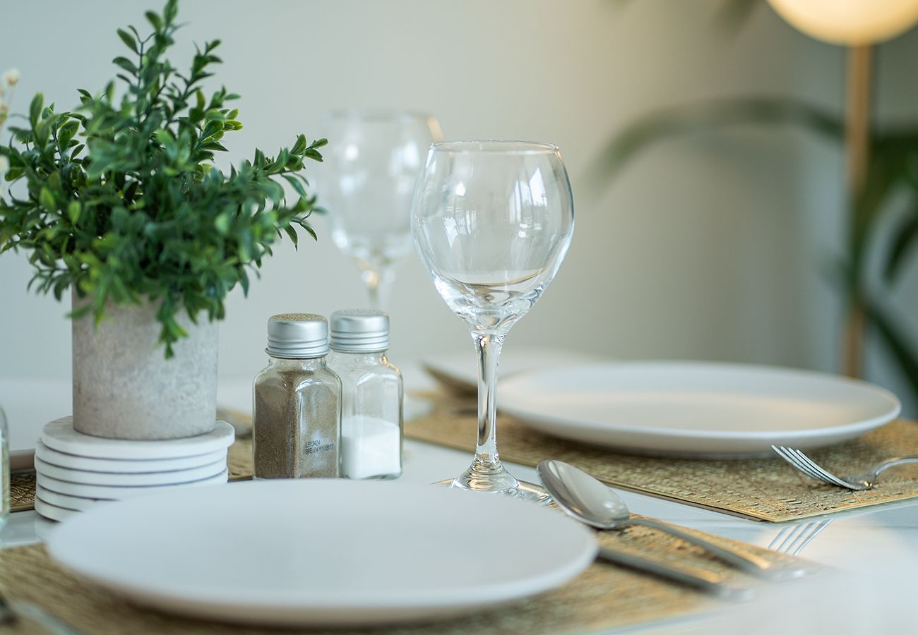 Apartment in Dubai - 1 Bed in Golf Gate With Golf Course View