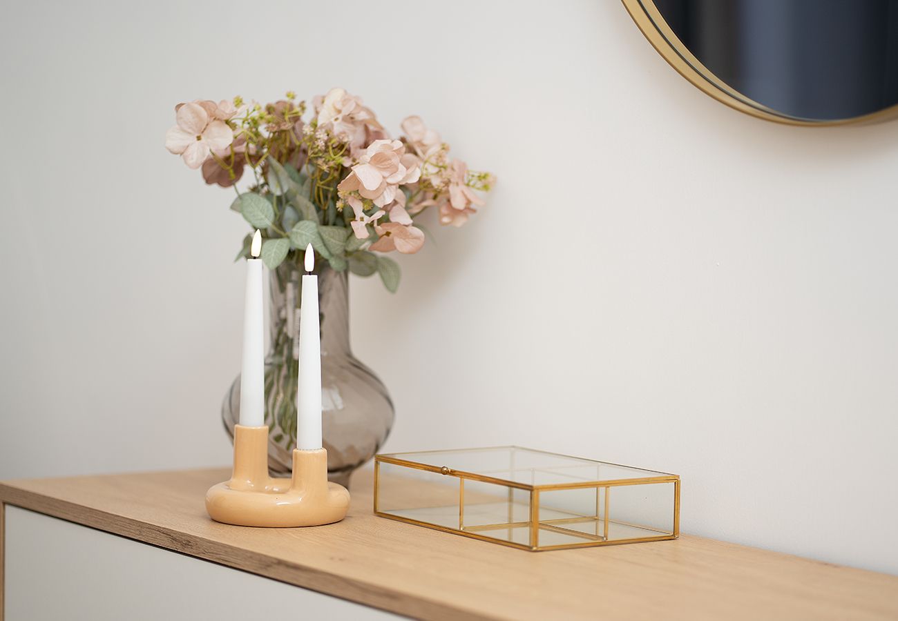 Apartment in Sharjah - Gorgeous 2 Bed in Cyan Beach Residence