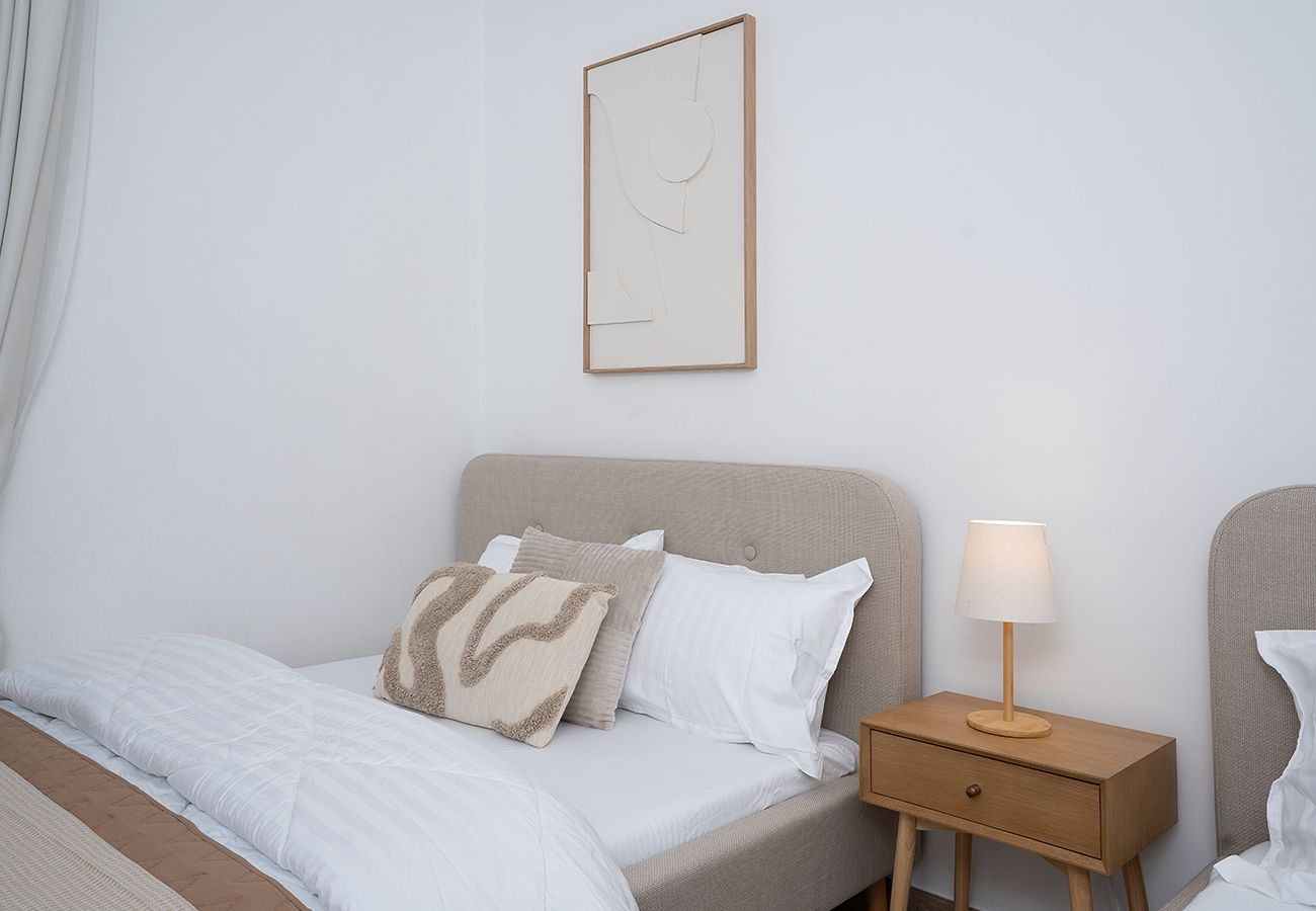 Apartment in Sharjah - Gorgeous 2 Bed in Cyan Beach Residence