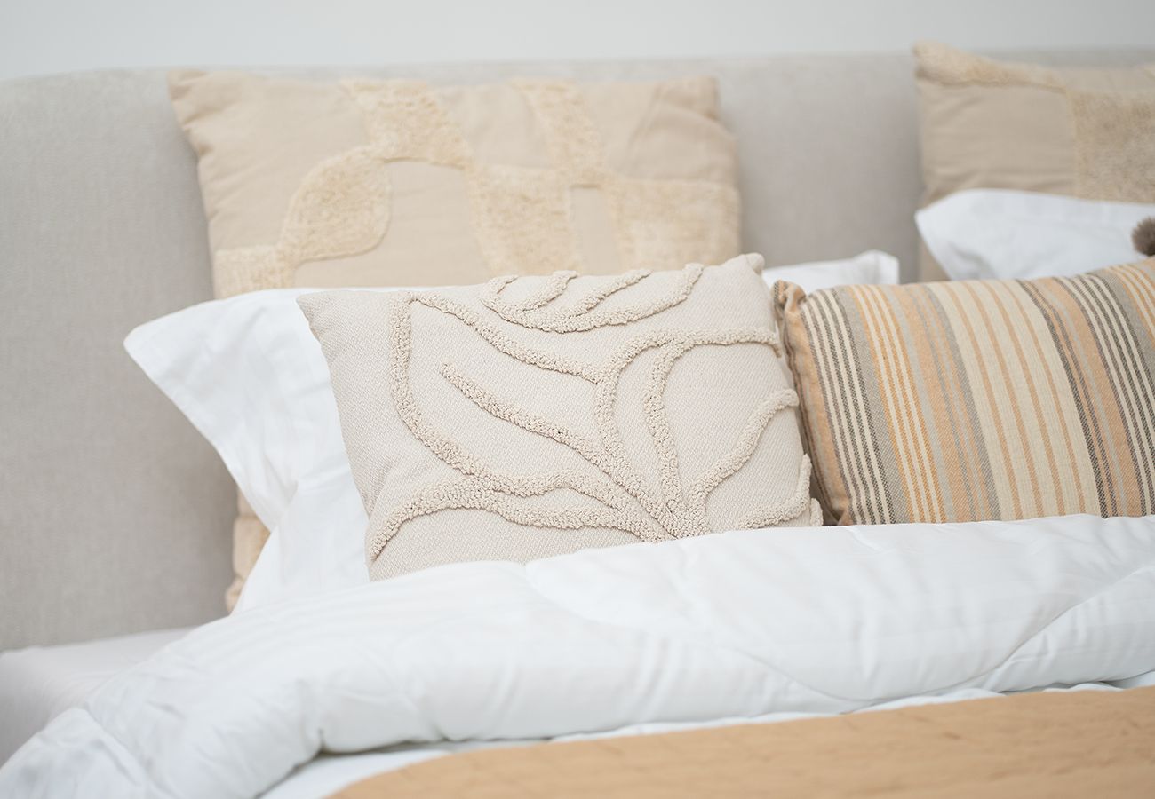 Apartment in Sharjah - Gorgeous 2 Bed in Cyan Beach Residence