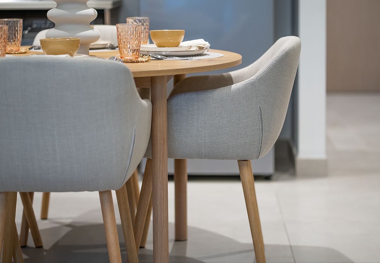 Apartment in Sharjah - Gorgeous 2 Bed in Cyan Beach Residence