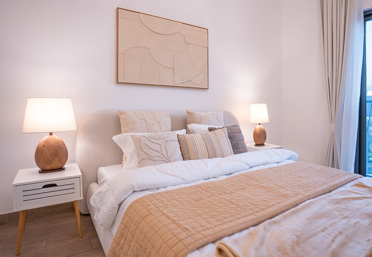 Apartment in Sharjah - Gorgeous 2 Bed in Cyan Beach Residence