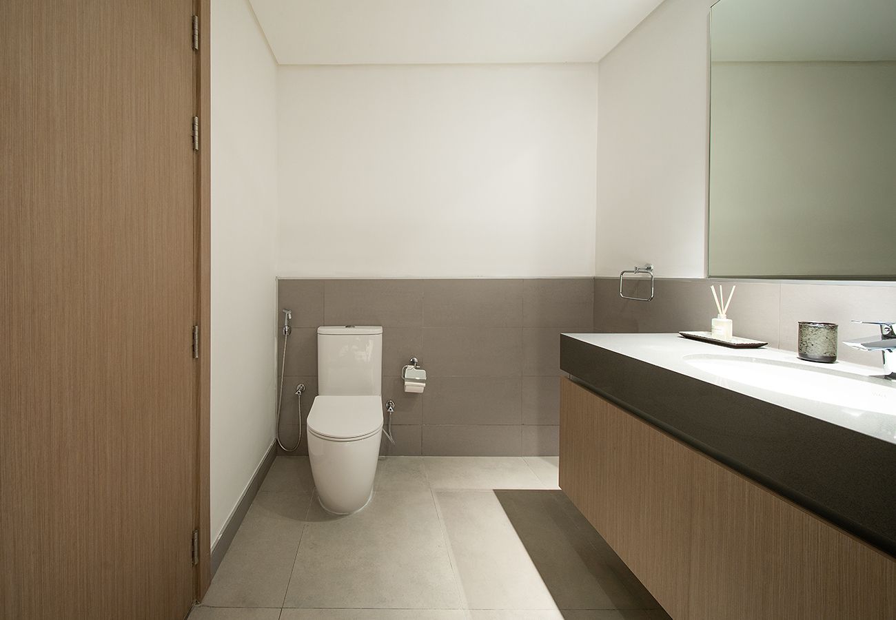 Apartment in Sharjah - Gorgeous 2 Bed in Cyan Beach Residence