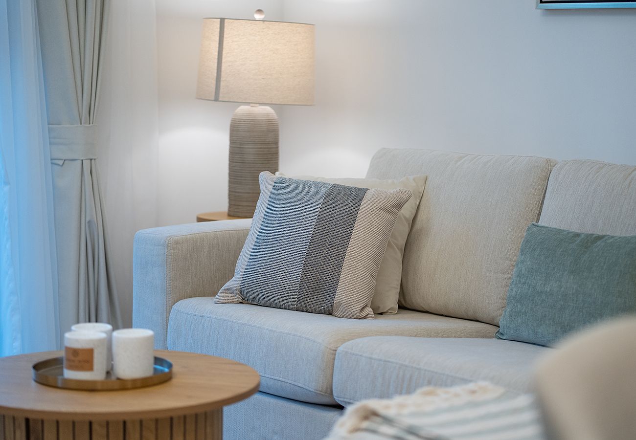 Apartment in Sharjah - Gorgeous 2 Bed in Cyan Beach Residence