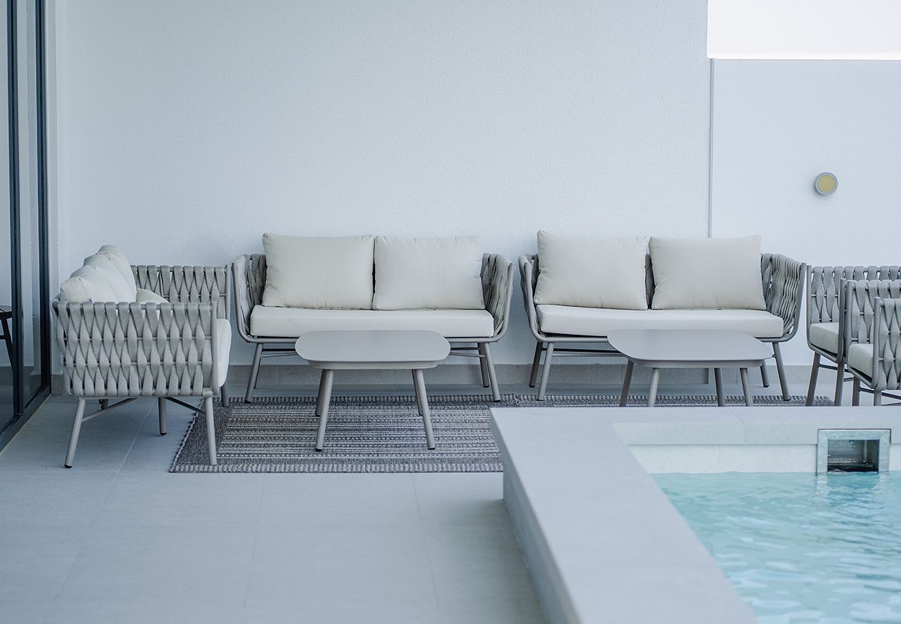 Villa in Ajmal Makan - Stunning 5 Bed Villa with Private Pool and Beach