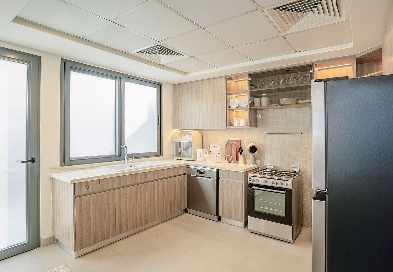 Villa in Ajmal Makan - Stunning 5 Bed Villa with Private Pool and Beach