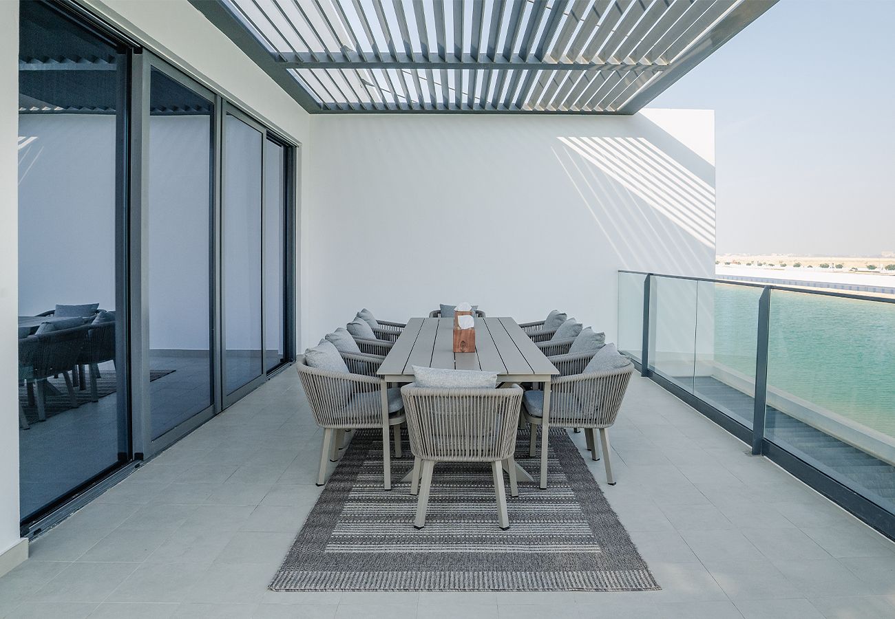 Villa in Ajmal Makan - Stunning 5 Bed Villa with Private Pool and Beach