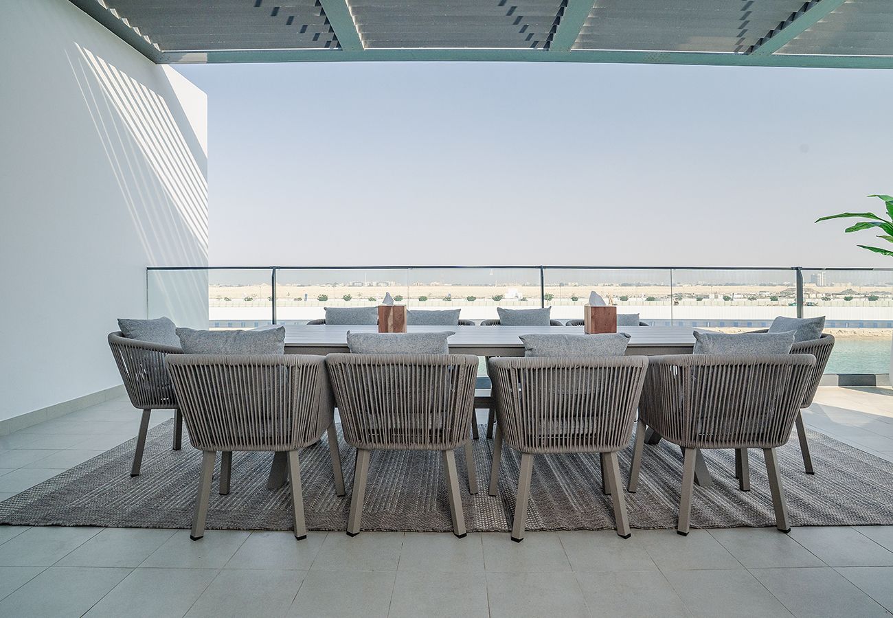 Villa in Ajmal Makan - Stunning 5 Bed Villa with Private Pool and Beach