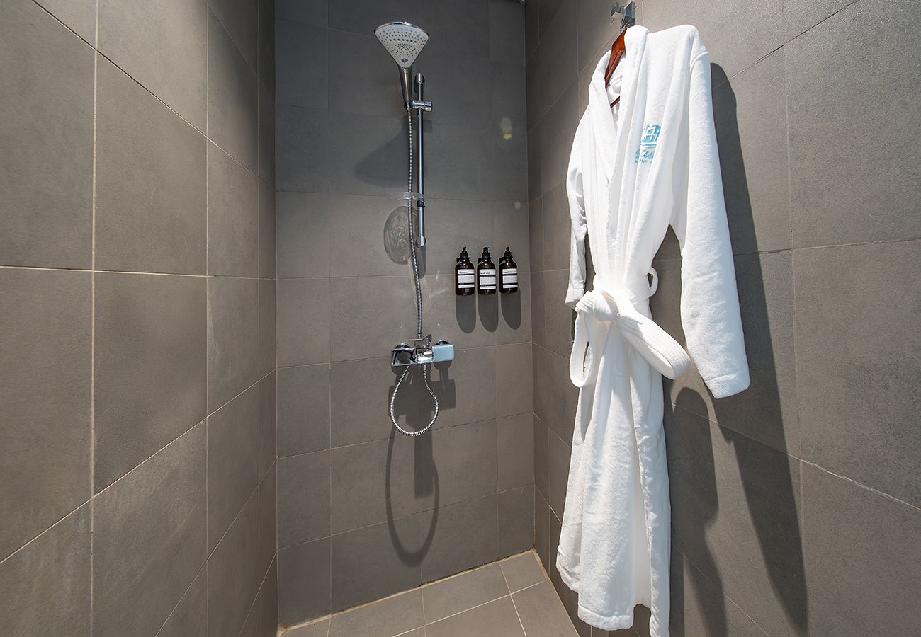 Villa in Ajmal Makan - Stunning 5 Bed Villa with Private Pool and Beach