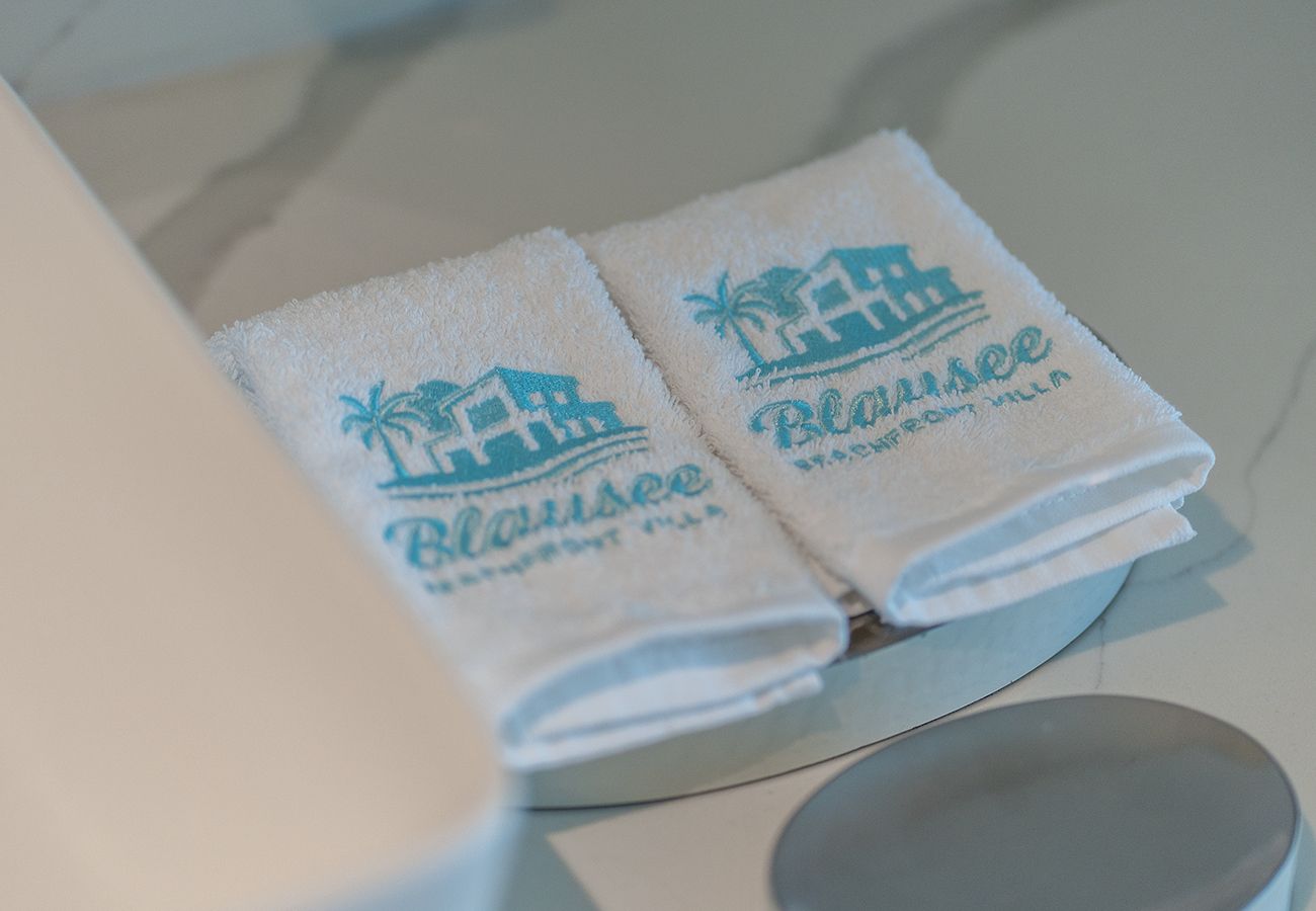 Villa in Ajmal Makan - Stunning 5 Bed Villa with Private Pool and Beach