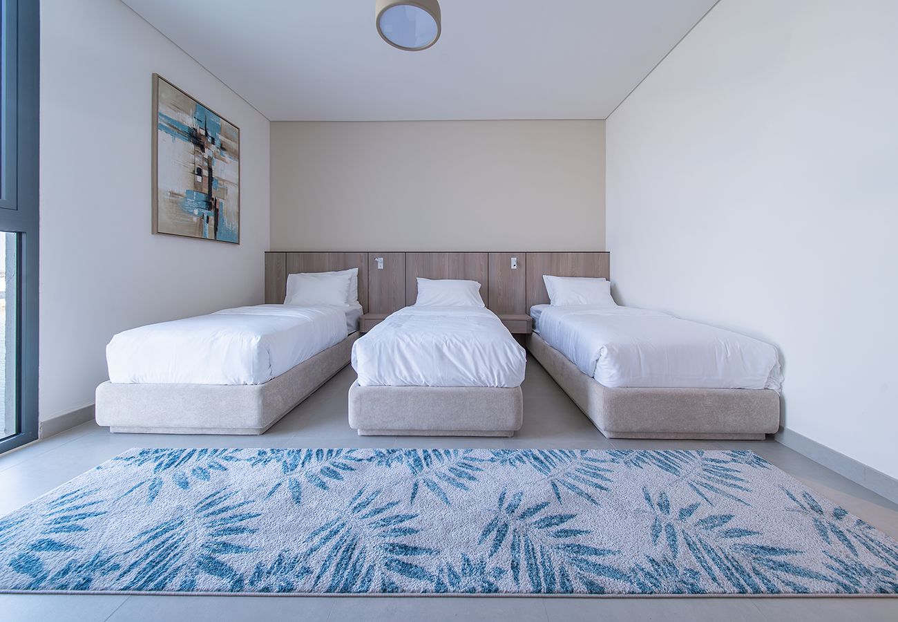 Villa in Ajmal Makan - Stunning 5 Bed Villa with Private Pool and Beach