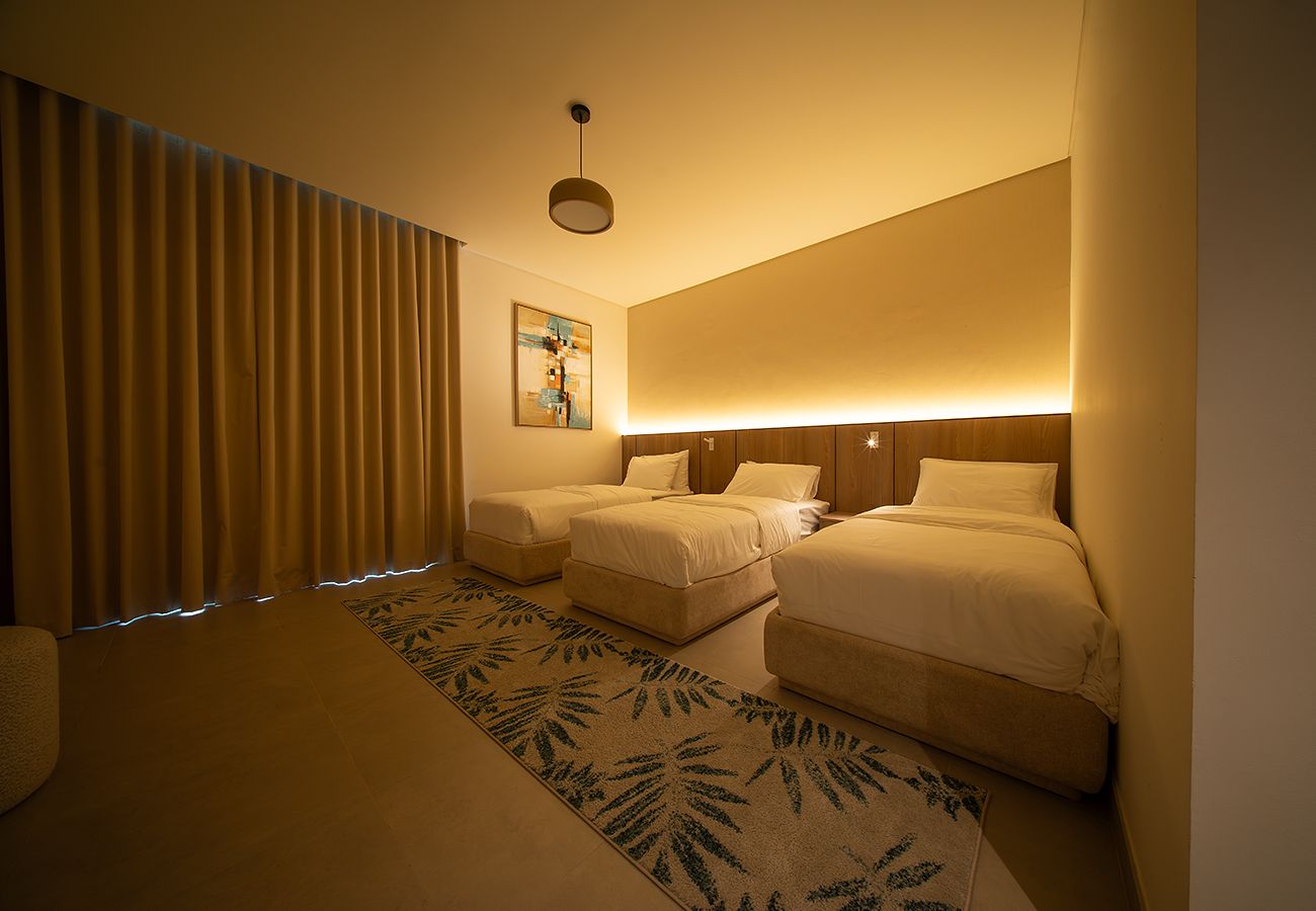 Villa in Ajmal Makan - Stunning 5 Bed Villa with Private Pool and Beach